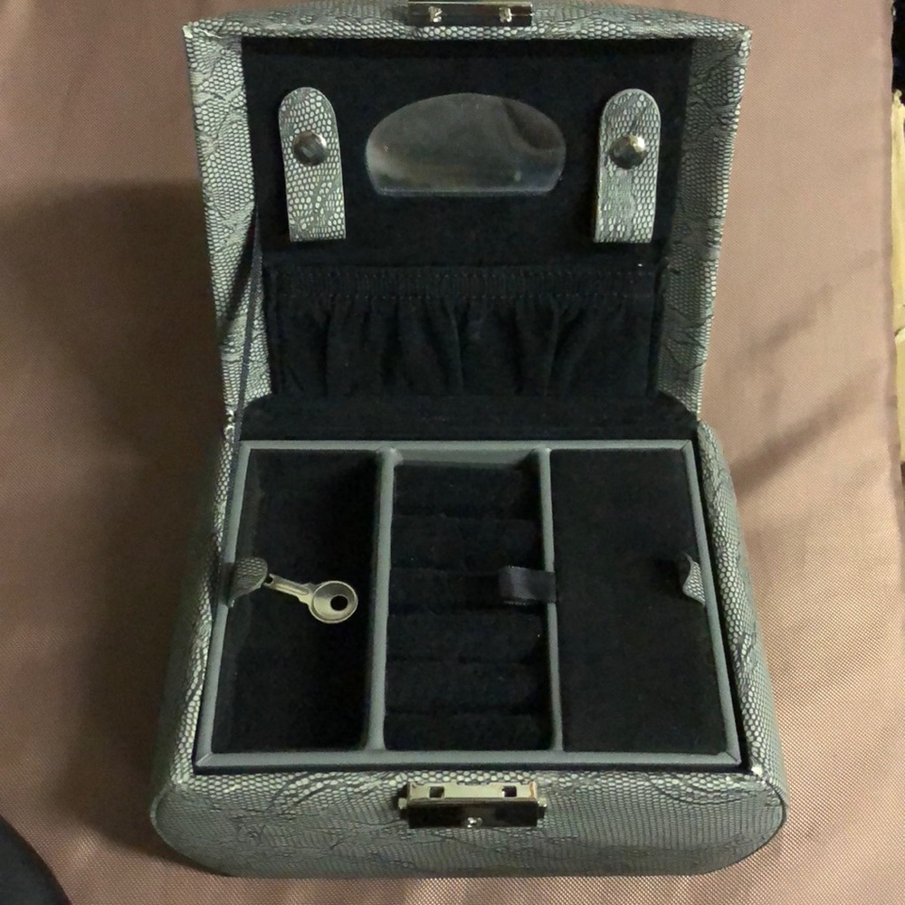 Vintage Tuscan Designs Jewelry Box Excellent Condition Gem